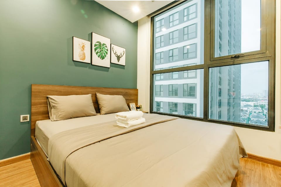 Luxury 5* 3BR Apartment #Vinhomes Green Bay Apartment in Laos