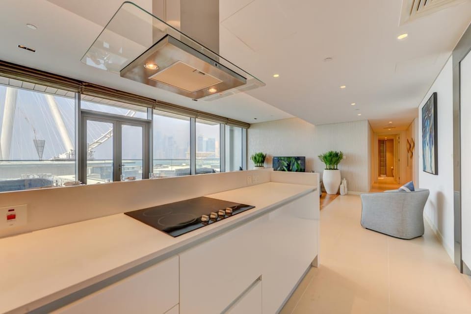 VIP Castles Suites-Modern 2 BR with Ain Dubai View Apartment in Dubai