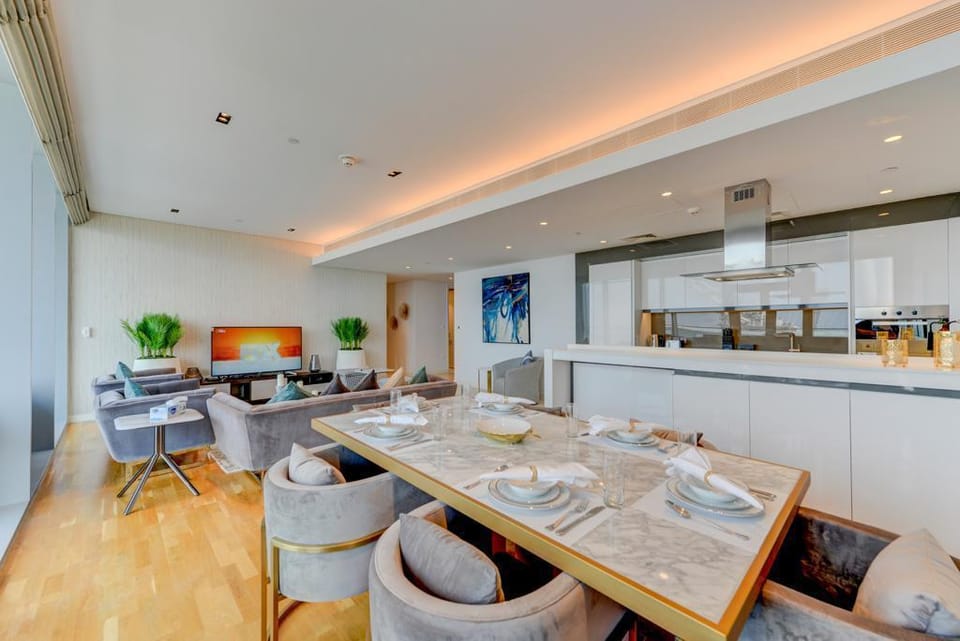 VIP Castles Suites-Modern 2 BR with Ain Dubai View Apartment in Dubai