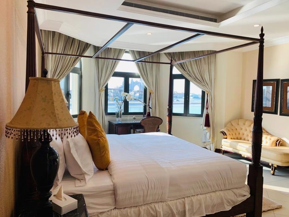 Luxury 4 Br villa on Palm Jumeirah Vacation rental in Dubai