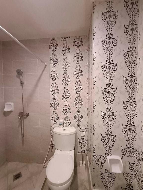 CONDO NEAR MACTAN INTERNATIONAL AIRPORT  Apartment in Lapu-Lapu City