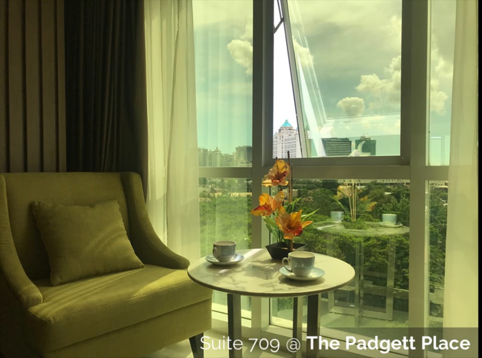 2BR Corner Suite nr Ayala. Free Pickup if 14Nights Apartment in Lapu-Lapu City