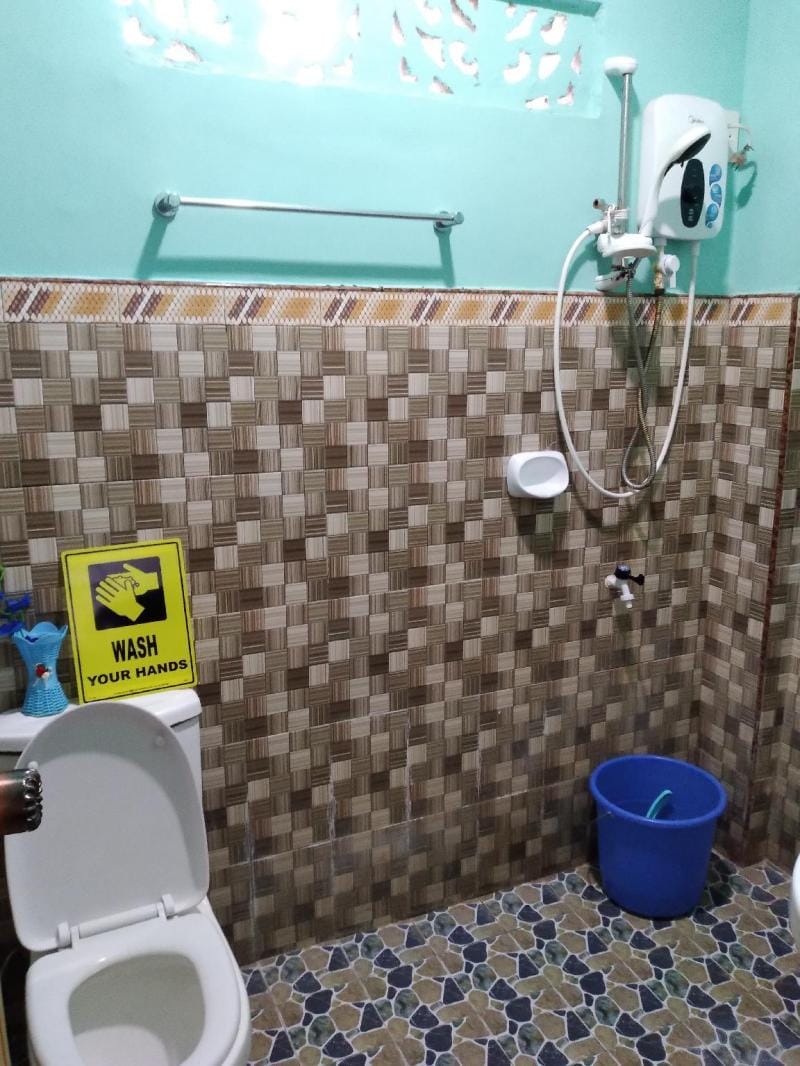 Azulea Family Deluxe 2 * own CR, hot shower,AC, TV Vacation rental in Oslob