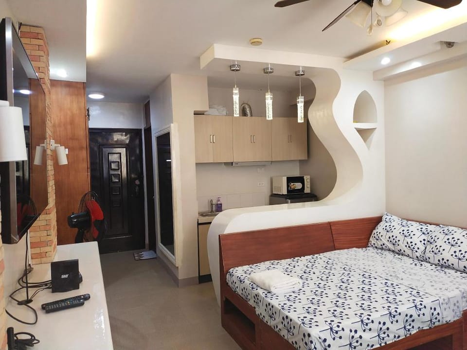 Studio Condo with Pool View Apartment in Lapu-Lapu City