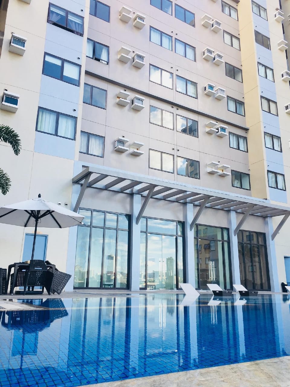 Randolph and Mae Abode Apartment in Lapu-Lapu City