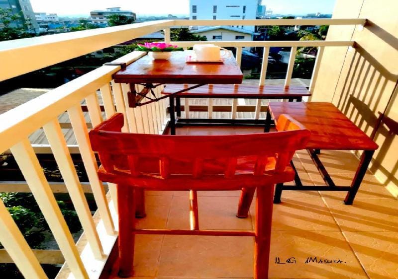 LG Cebu City Suite (WIFI+kitchenette+own balcony) Apartment in Lapu-Lapu City