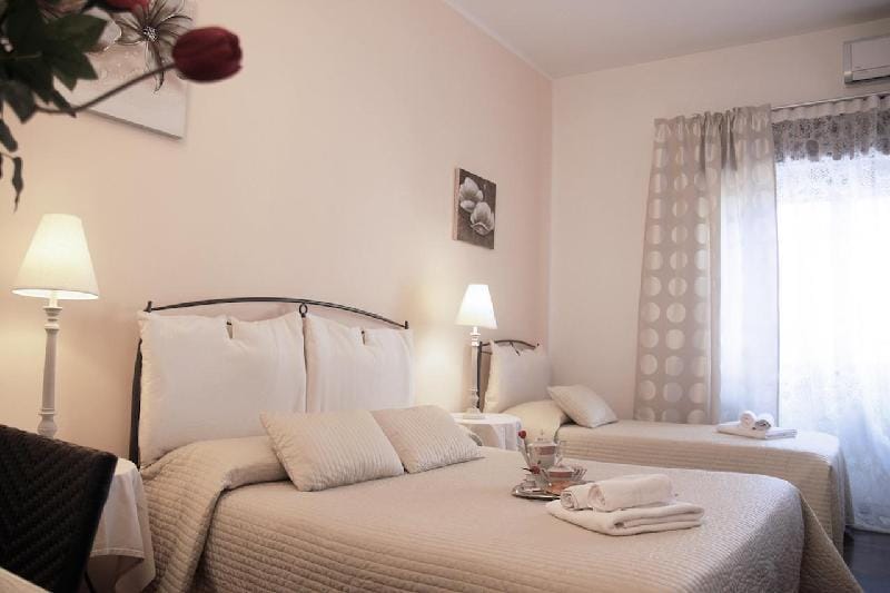 Casamore Rooms - FAMILY ROOM private bathroom Vacation rental in Verona