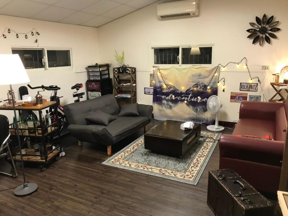 Chris Guest House - Airbnb-style 僅供月租 或 劇組拍攝 Apartment in Taipei City