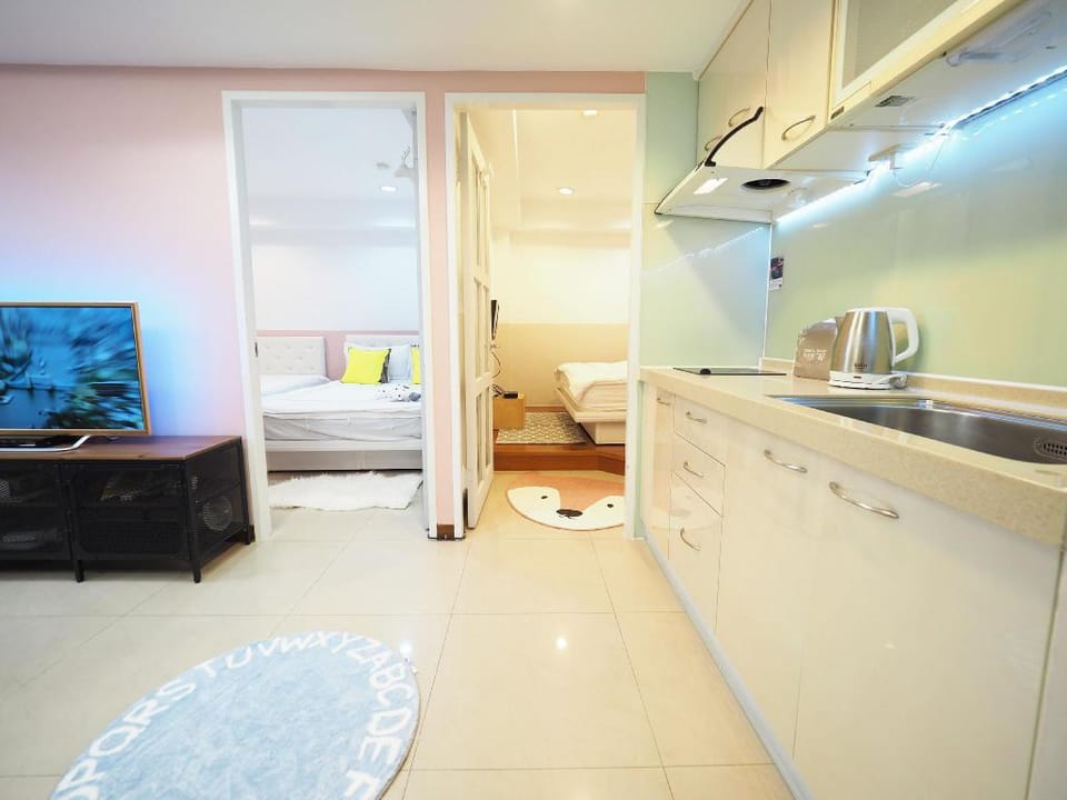 Zhongxiao Fuxing Station/2BD台北 2房 /Mar-exclusive Apartment in Taipei City