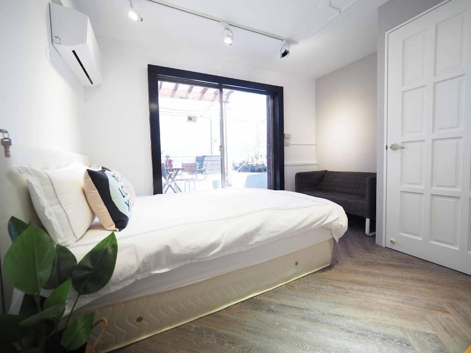 END/永八 Apartment in Taipei City
