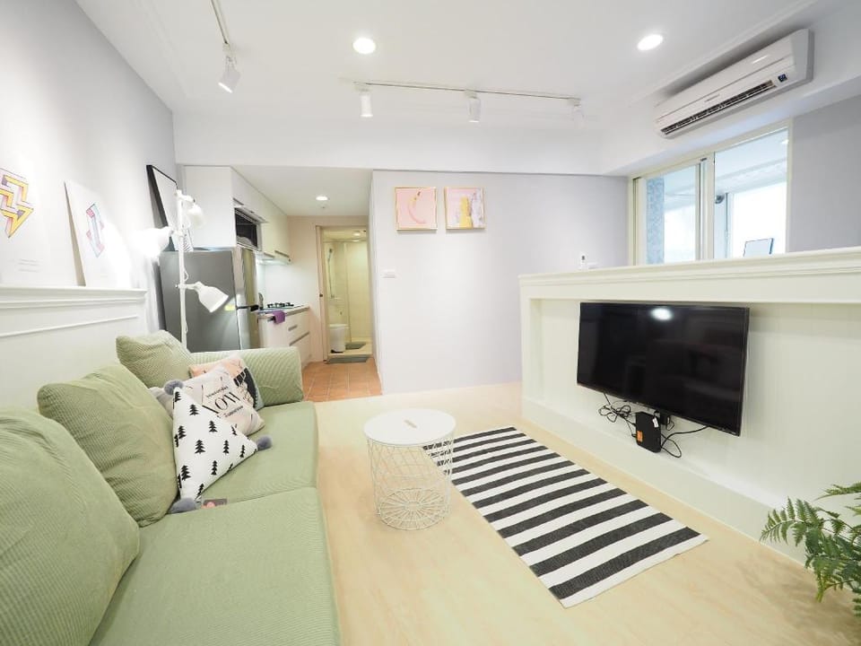 END/大萬 Apartment in Taipei City