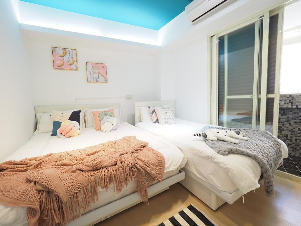 END/大萬 Apartment in Taipei City