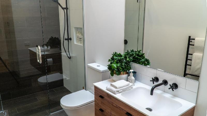Farrant Drive - Sleeps 8 - Lake Views  Vacation rental in Wanaka