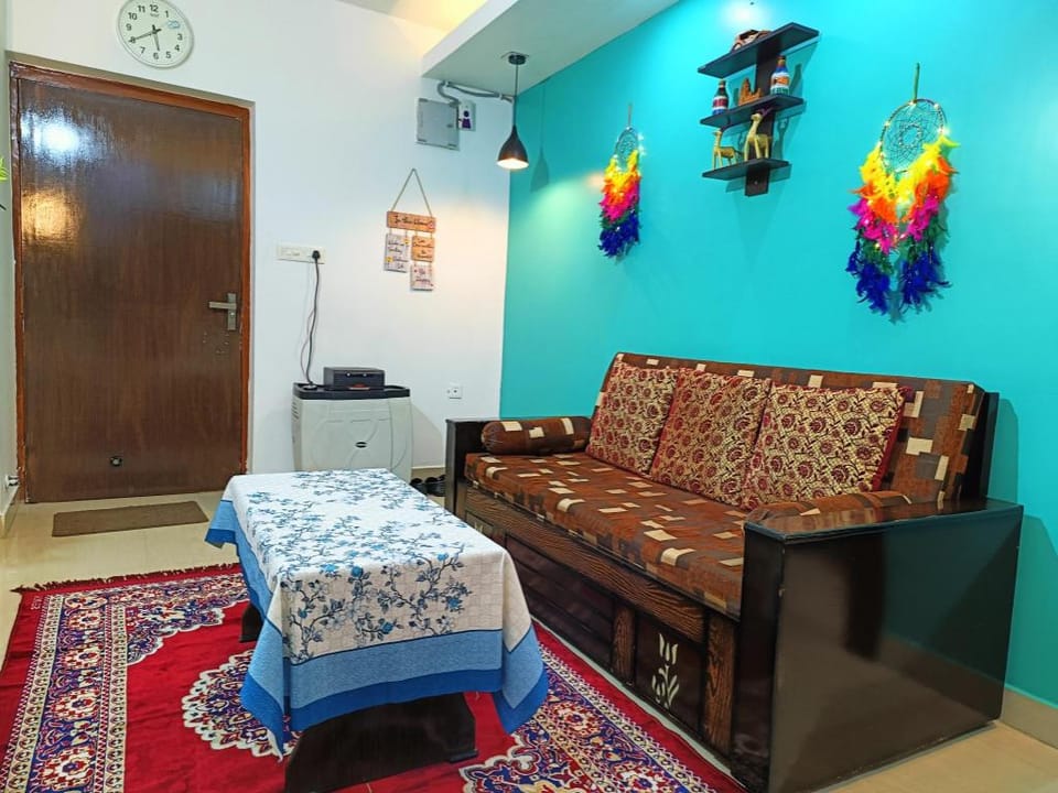 RG Homes (Saraswati) one BR Apt with Kitchen Apartment in Puri