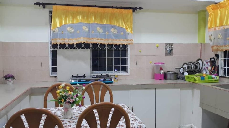 Sepanggar Kingfisher Homestay  Vacation rental in Kota Kinabalu