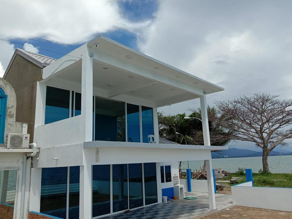 Seaview Sunset Pool Fishing Blue Ocean Station Romantic Room Villa in Sabah
