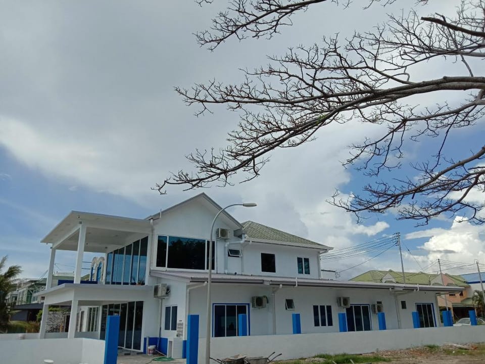 Seaview Sunset Pool Fishing  BlueOcean Station 猫咪房 Villa in Sabah