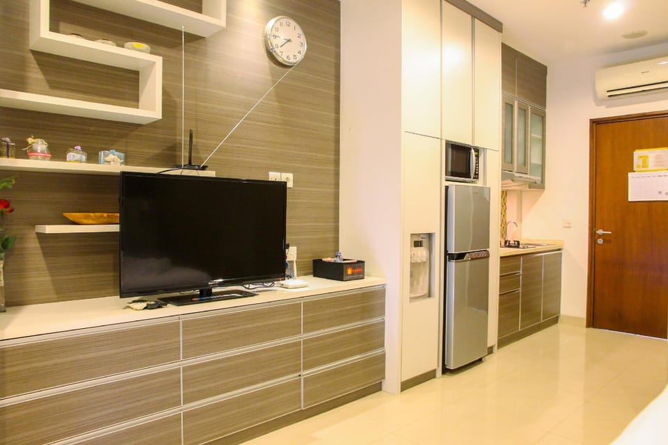 Deluxe Studio M Gold Tower Apartment By Travelio Apartment in West Java