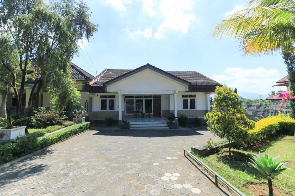 Villa Bunga Hotel in Batu