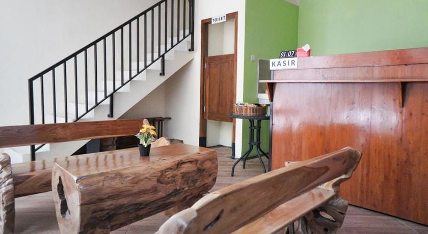 RedDoorz Syariah near Exit Tol Malang Bed and Breakfast in East Java