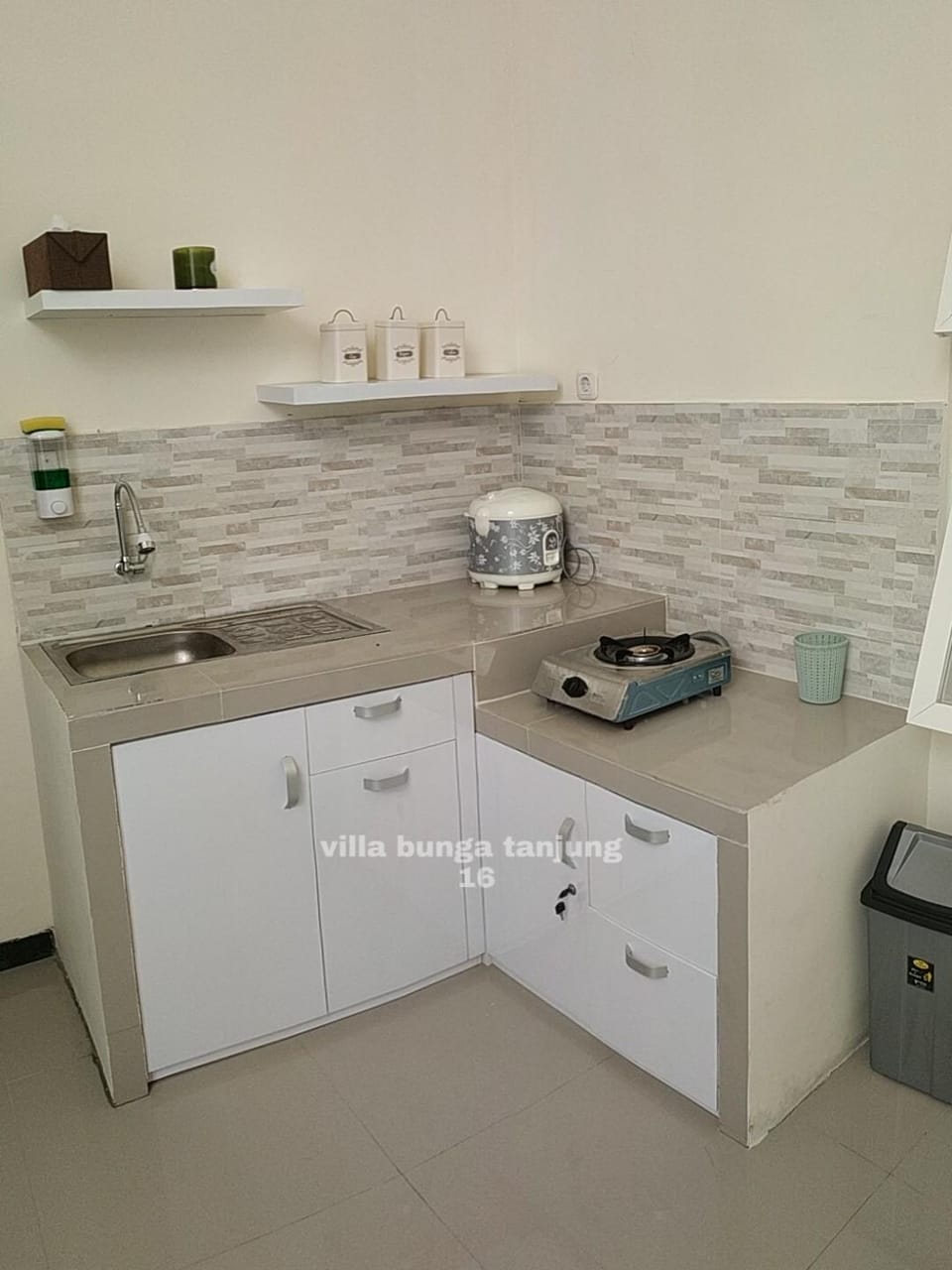Villa Syariah Bunga Tanjung 16 Vacation rental in Batu