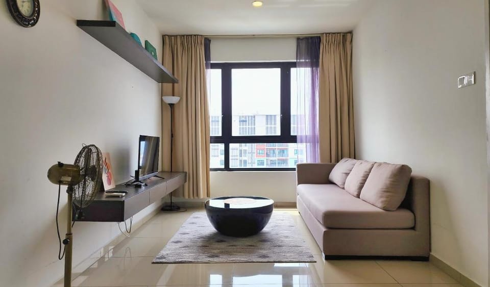 Happy Holiday Suite @I-City 2R1B (WiFi+Car Park) Apartment in Selangor, Malaysia