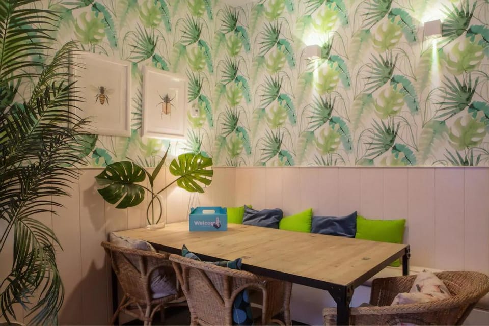 Luxury Apartment Steps from Gran Via Apartment in Centro