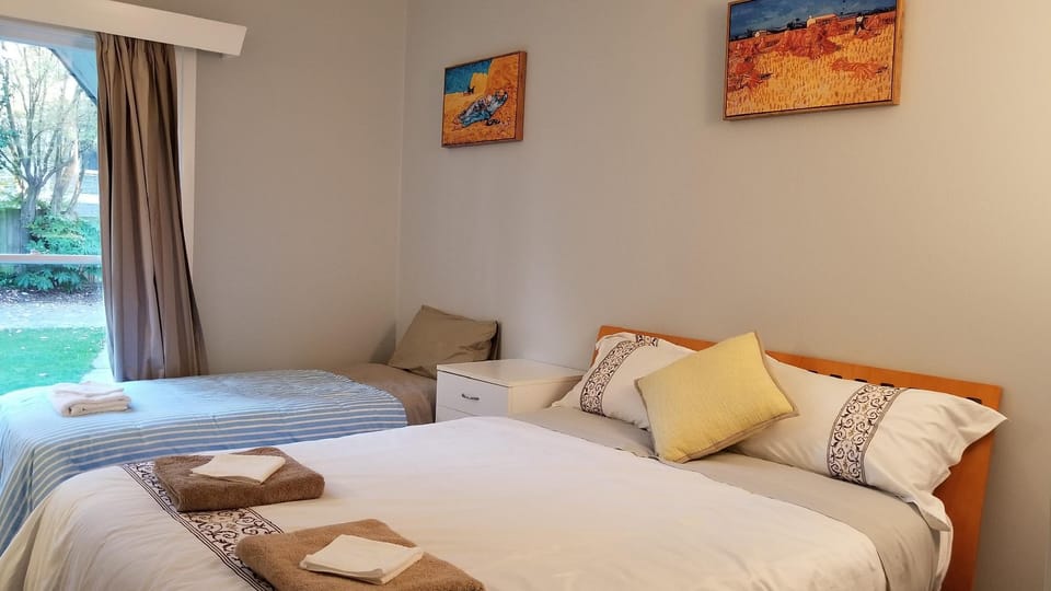 Central Hagley Park House Vacation rental in Christchurch