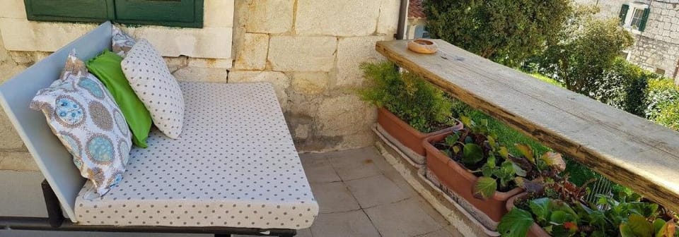 Heritage Apartment Trumbic studio with a terrace Apartment in Split