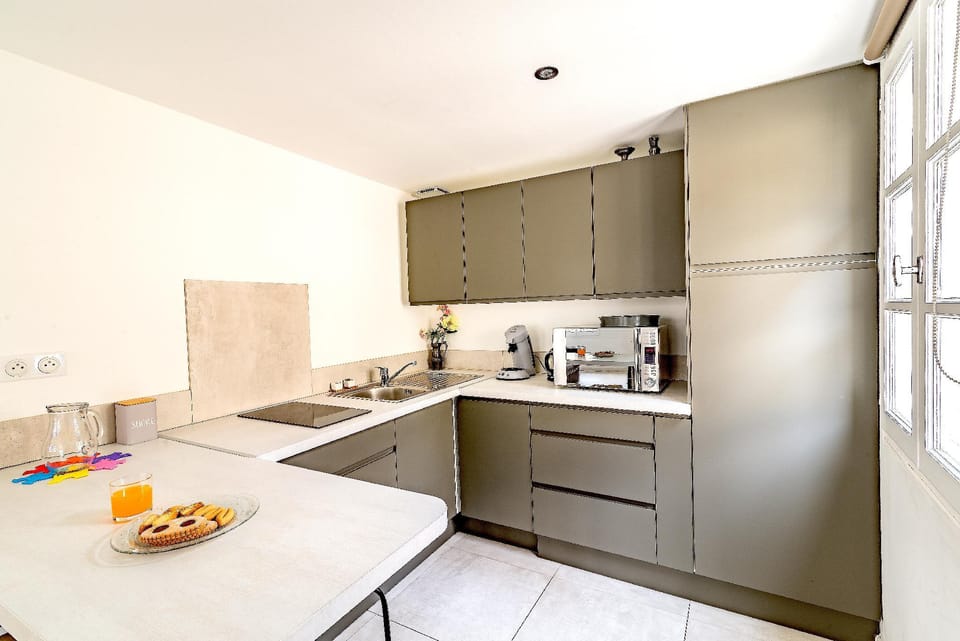 Apartment Historical Center Place Crillon L2 Apartment in Avignon