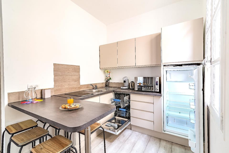 Apartment Historical Center Place Crillon L1 Apartment in Avignon