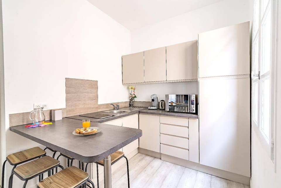 Apartment Historical Center Place Crillon L1 Apartment in Avignon