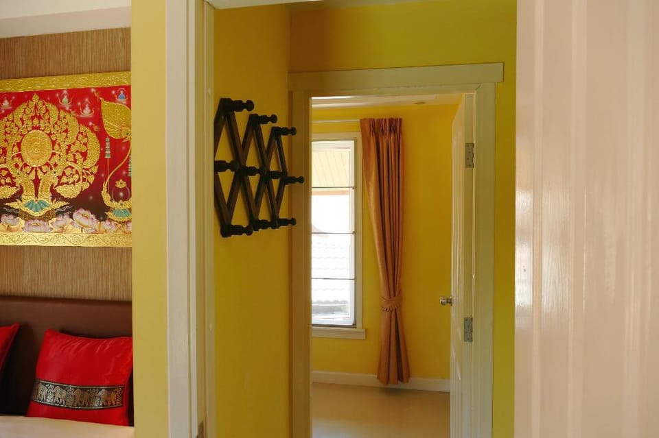Itsari's Guest House , 2 bedroom flat + verandah Apartment in Thailand