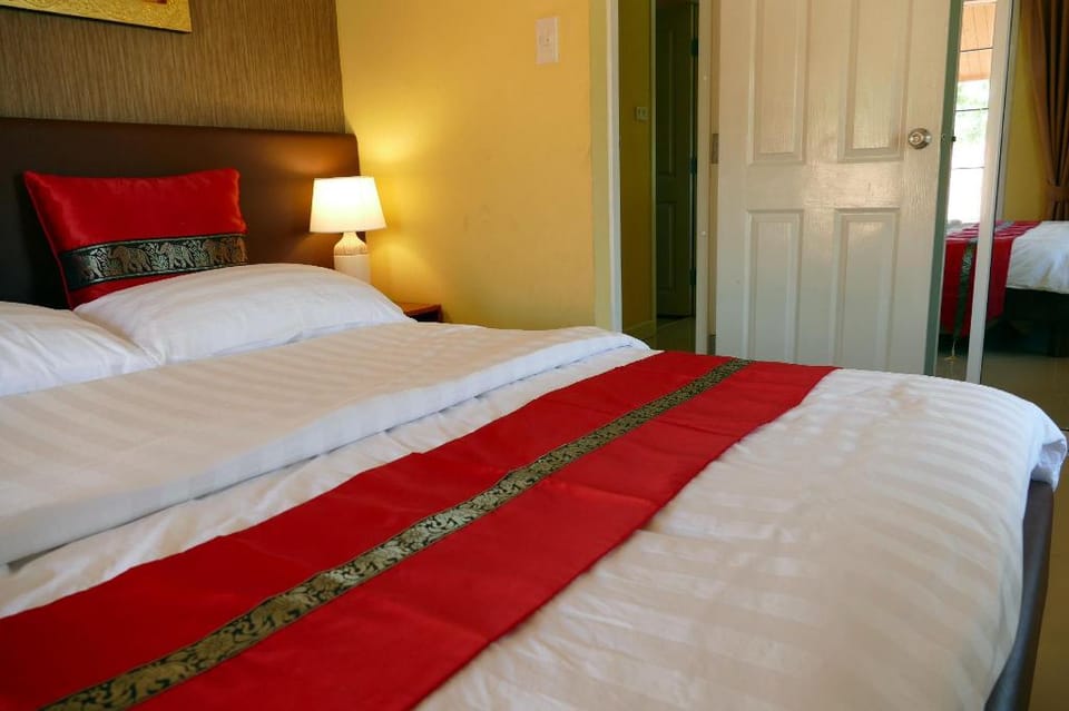 Itsari's Guest House , 2 bedroom flat + verandah Apartment in Thailand