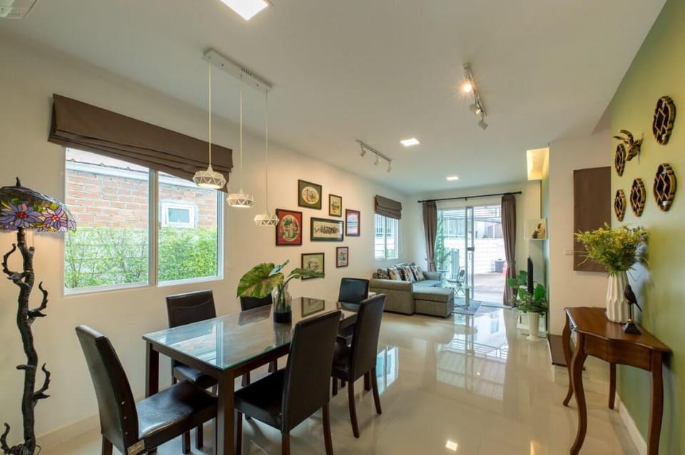Soywhan Home Garden 3BR/Big C/Int' school/Old town Vacation rental in Chiang Mai