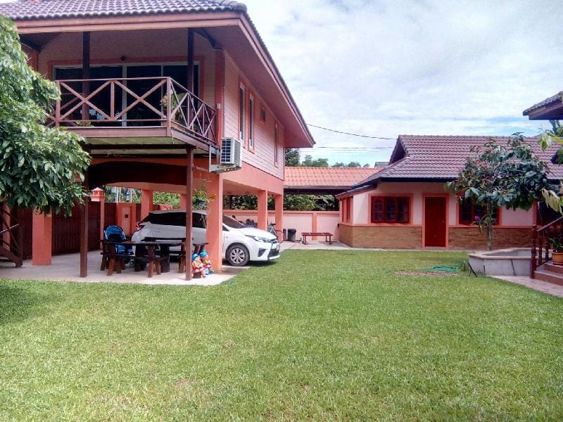Itsaris Guest House accommodating 9 guests Vacation rental in Thailand