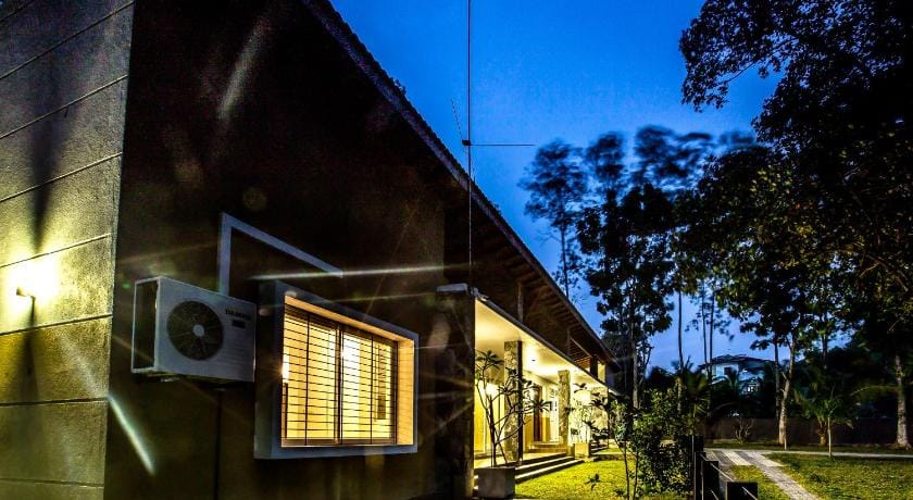 Temple Pond Villa Colombo Vacation rental in Western Province