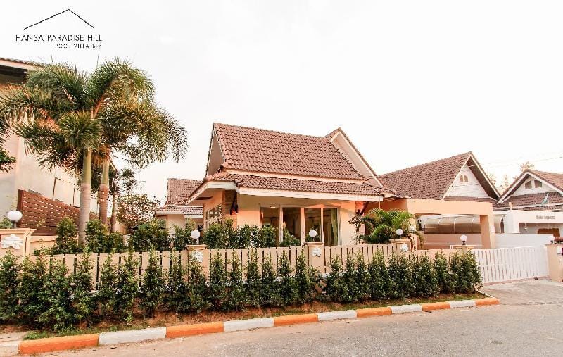 Hansa Paradise Hill Pool Villa (Deluxe) Villa in Pattaya City