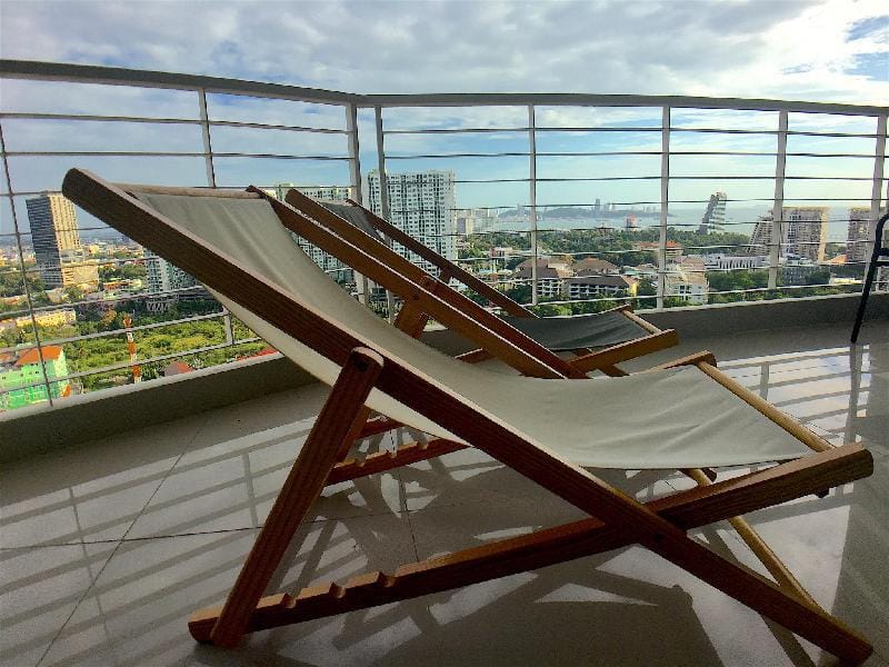 58sqm Elegant New Suite with Great PattayaBay View Apartment in Pattaya City