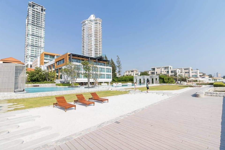 High Floor Stunning Sea Views 2BR Veranda  Apartment in Pattaya City