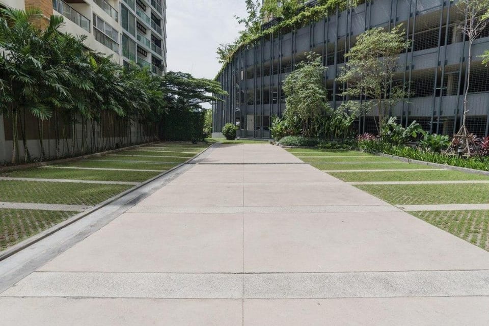 Awesome 36F Condo Elegant Pattaya 10 min Balihai Apartment in Pattaya City