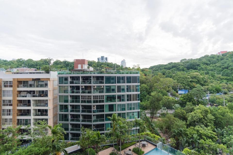 Great Pool 15F South Pattaya 10 min Walking St Apartment in Pattaya City