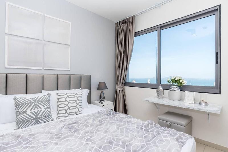 Seaview 44F Luxury Condo Best in Pattaya Apartment in Pattaya City