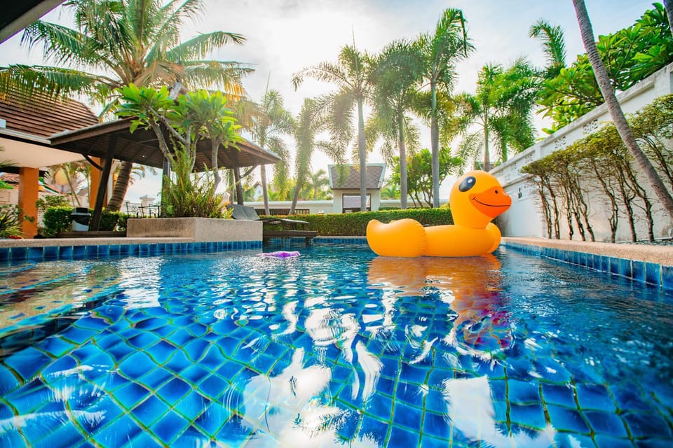 Jomtien Beach Deluxe Five-Bedroom Pool Villa Villa in Pattaya City