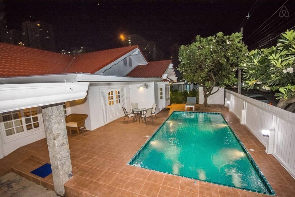 Aliz Pool Villa /3 bedroom/Pattaya Villa in Pattaya City