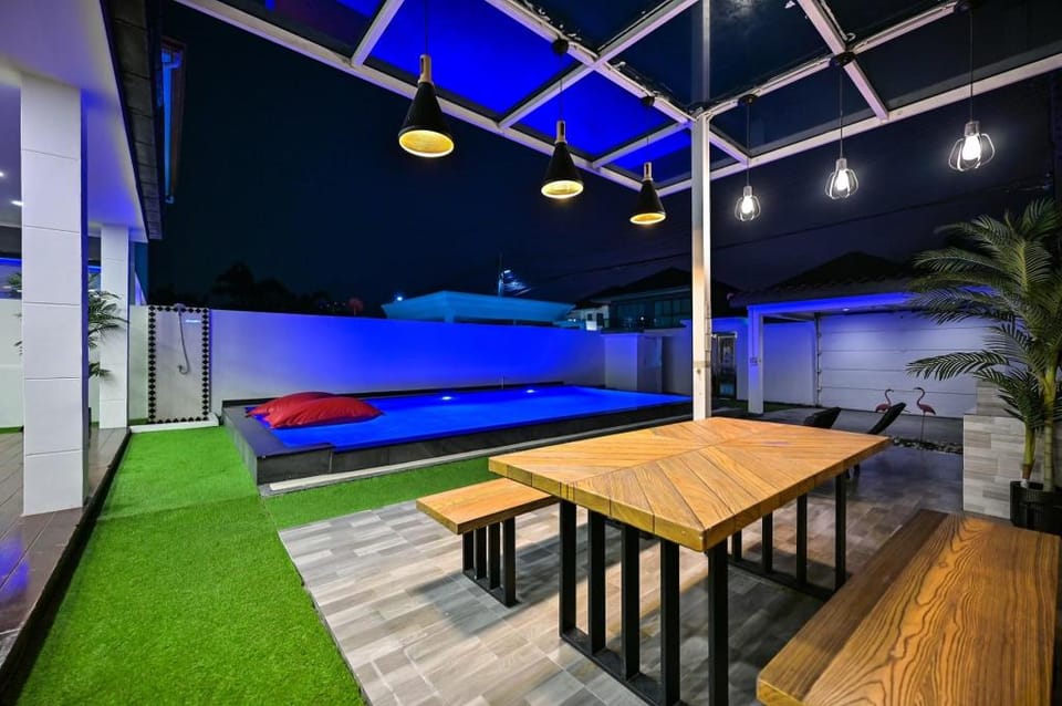 Pool Villa Pattaya - Exquisite 4BD Pool Villa Villa in Pattaya City