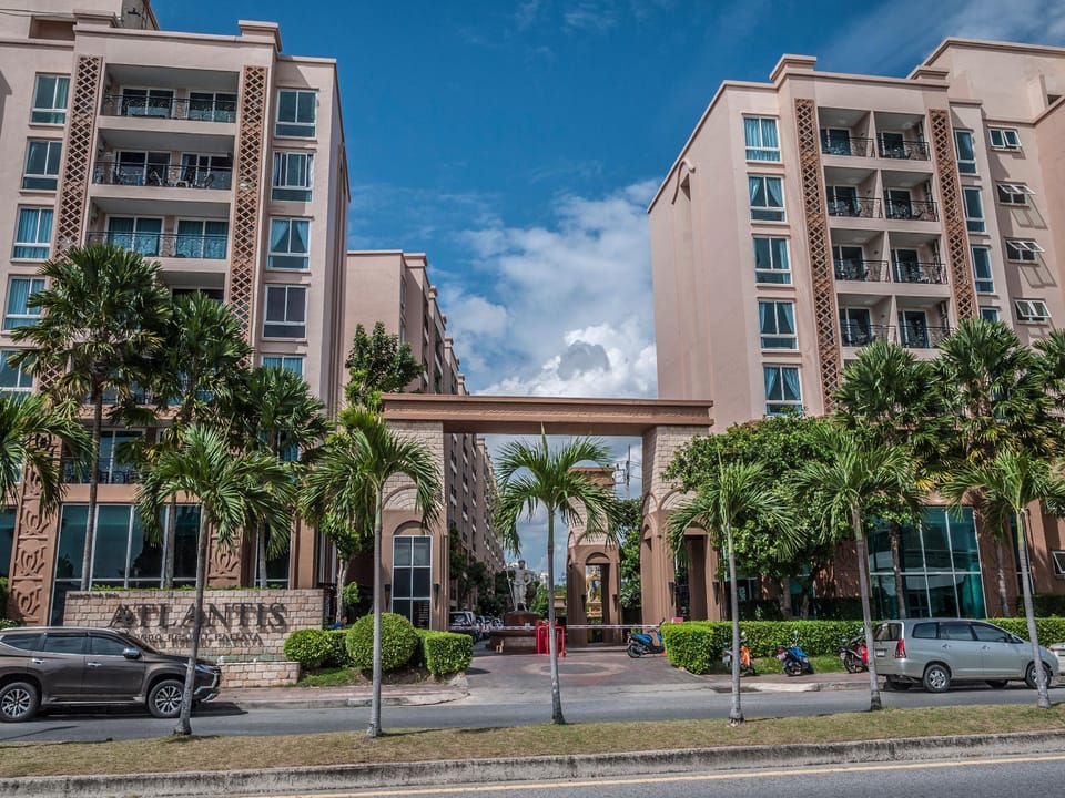 Jomtien Beach Apartments Apartment in Pattaya City