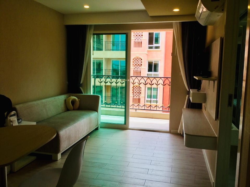 Seven Seas Condo Resort Jomtien by ABG Villa in Pattaya City