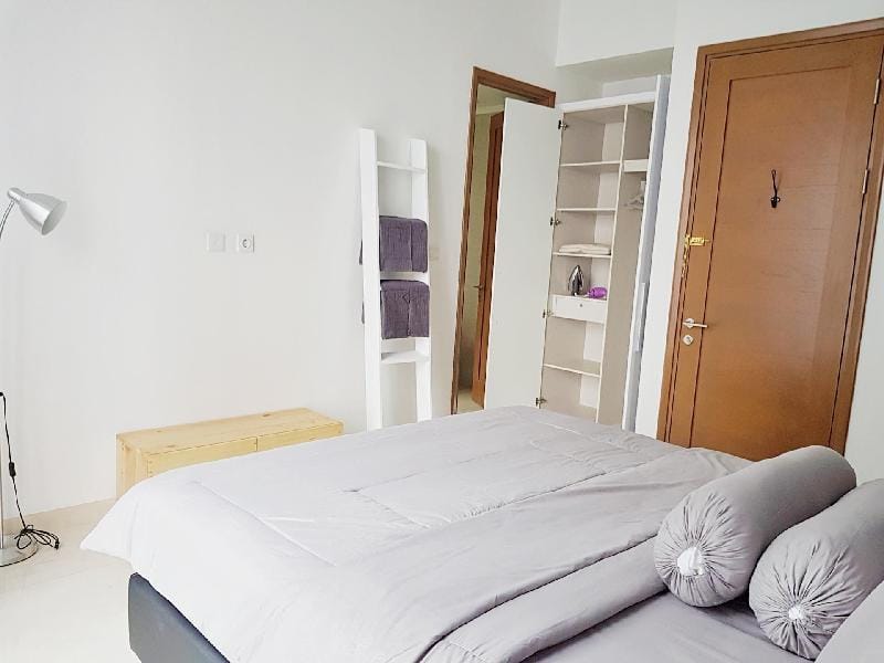 PRIVATE LIFT Apartmen Taman Anggrek Residences 3BR Apartment in Jakarta