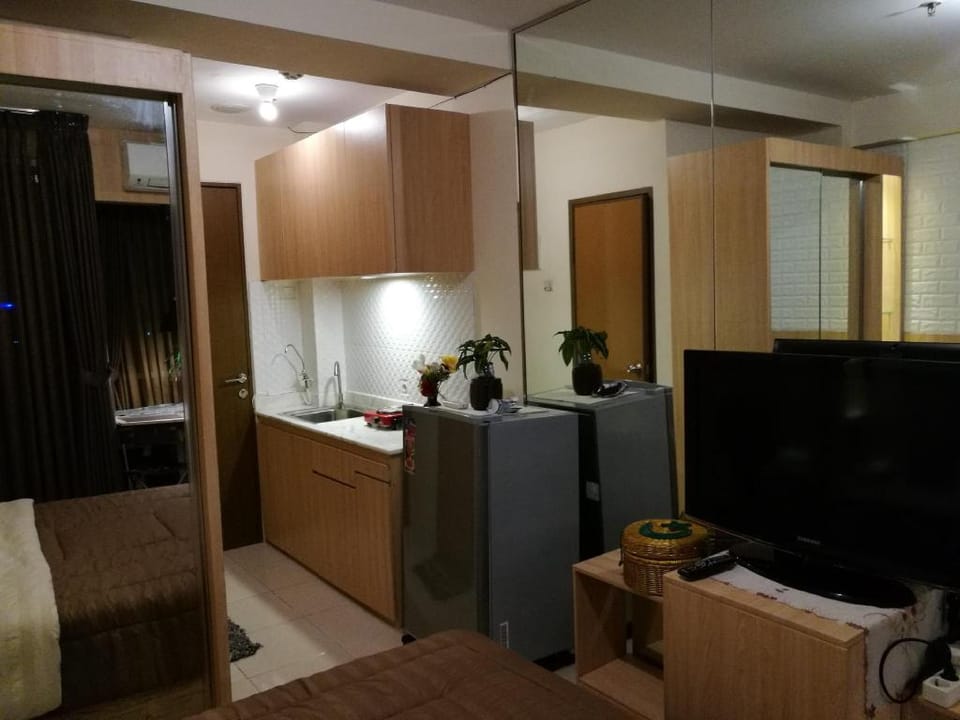 Pleasant@Tifolia , Studio, cozy in Kelapa Gading Apartment in Jakarta